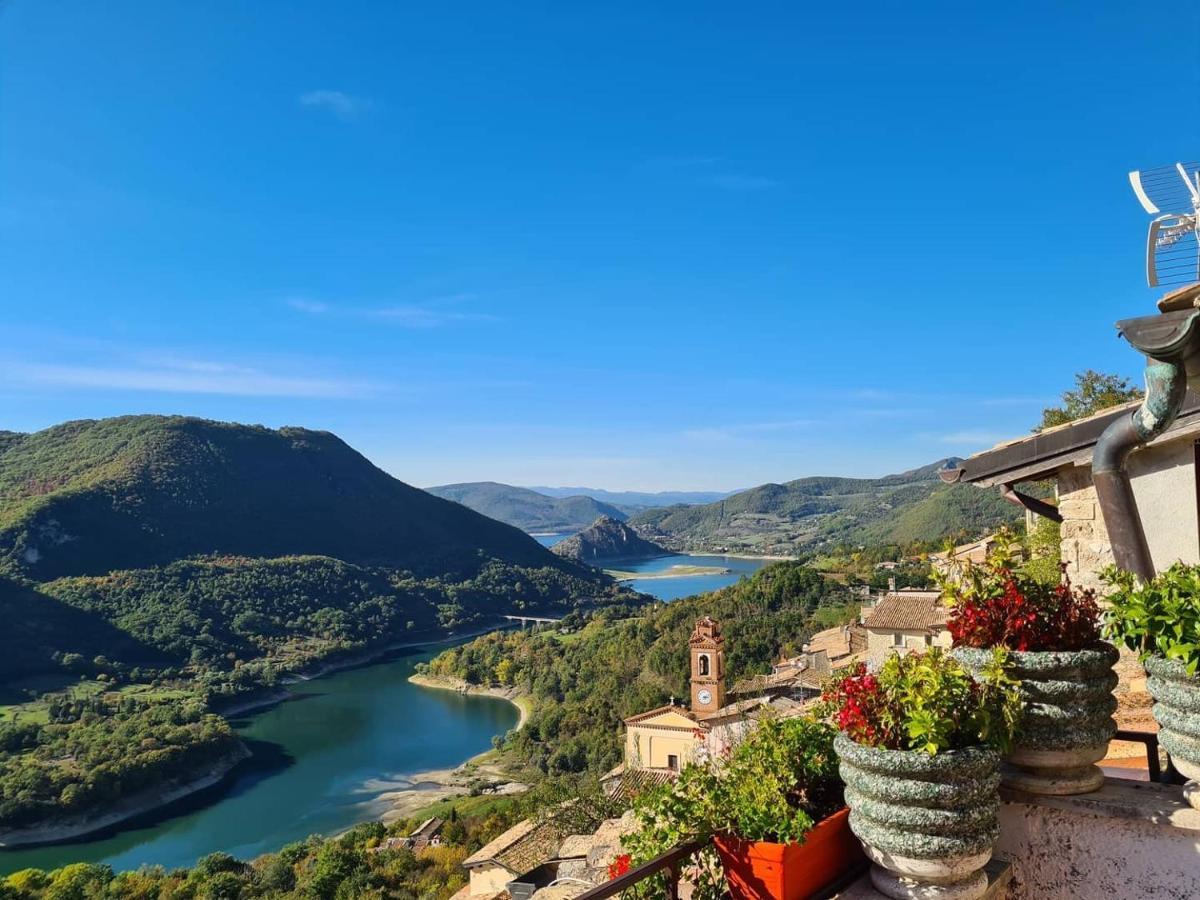 La Casa Sul Fiordo Lago Del Turano Paganico Sabino 외부 사진