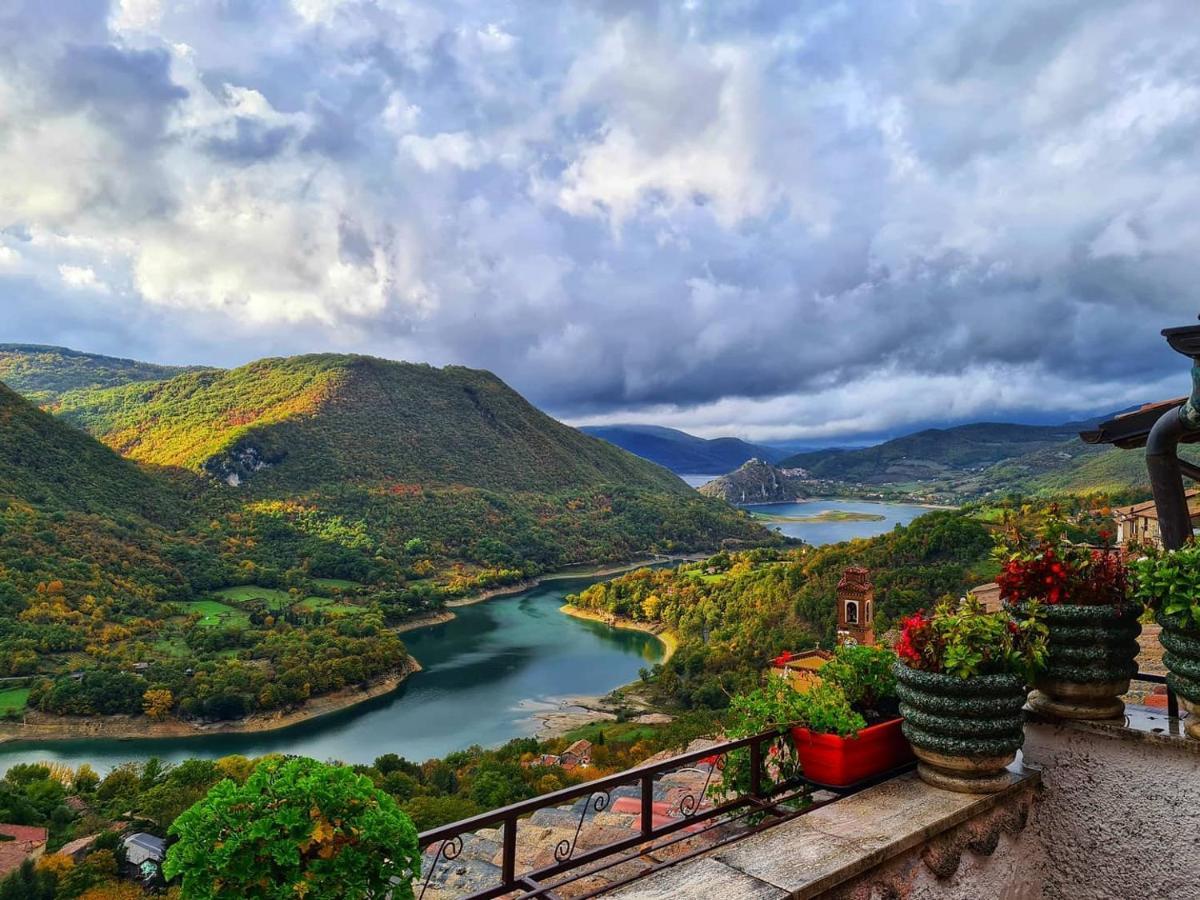 La Casa Sul Fiordo Lago Del Turano Paganico Sabino 외부 사진